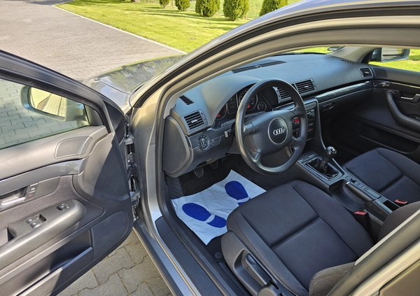 Audi A4 cena 12900 przebieg: 255000, rok produkcji 2003 z Puławy małe 352